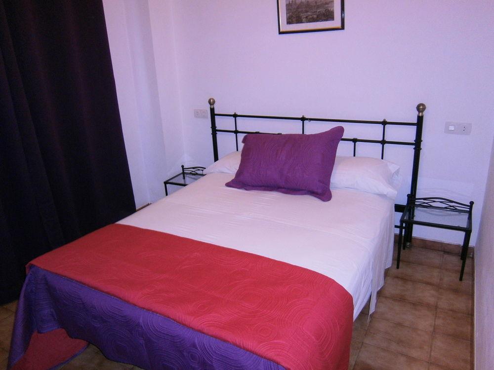 Hostal Don Pepe Figueres  Exteriér fotografie
